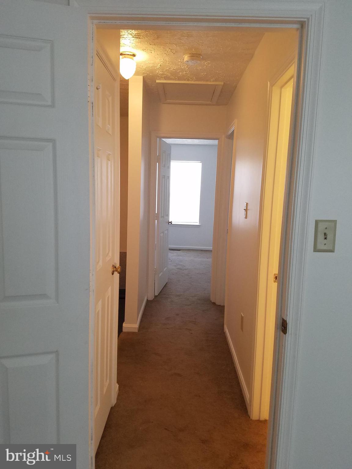 ST CHARLES SUB - HAMPSHIRE - Residential Lease