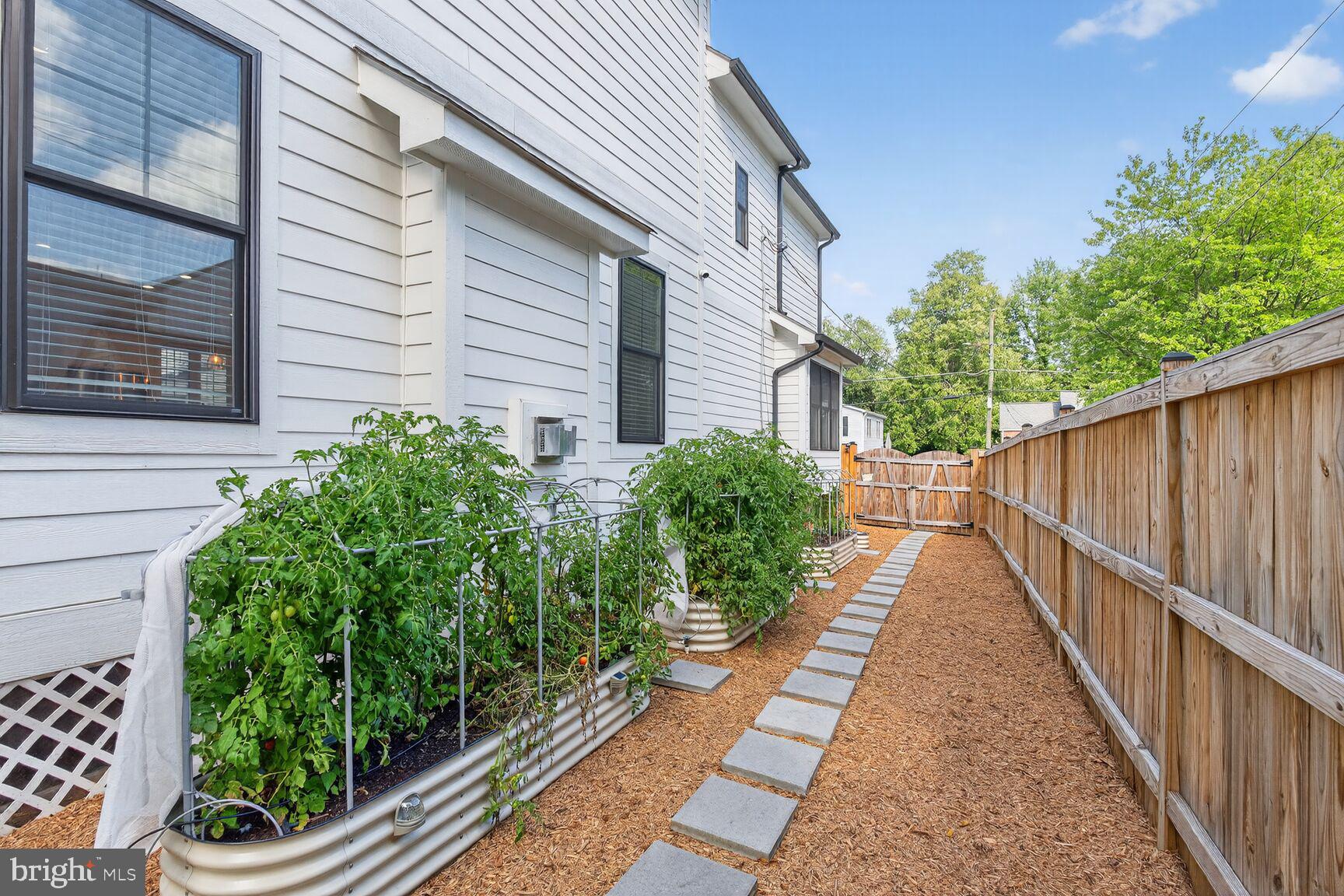 GREENWAY DOWNS - Residential