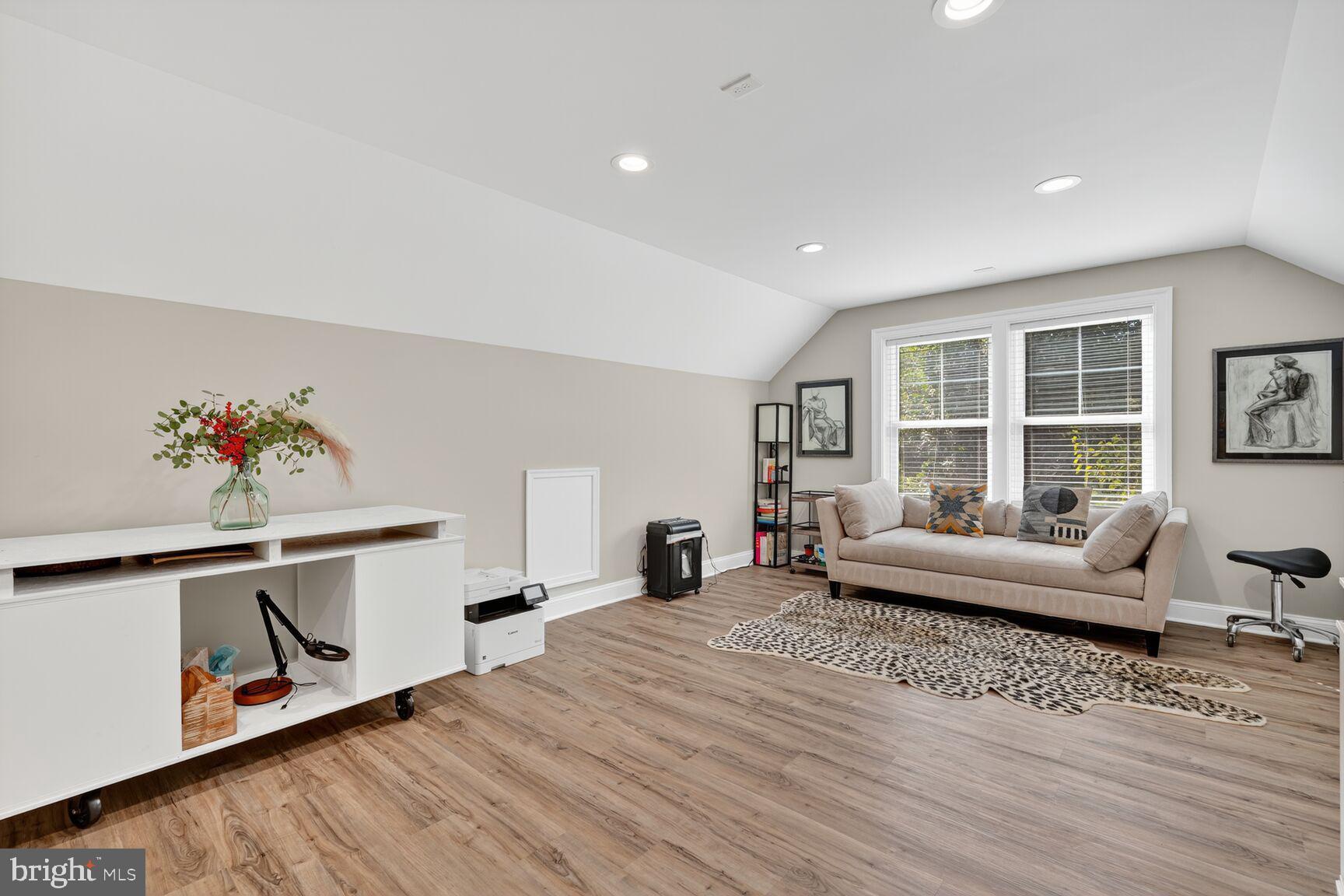 GREENWAY DOWNS - Residential