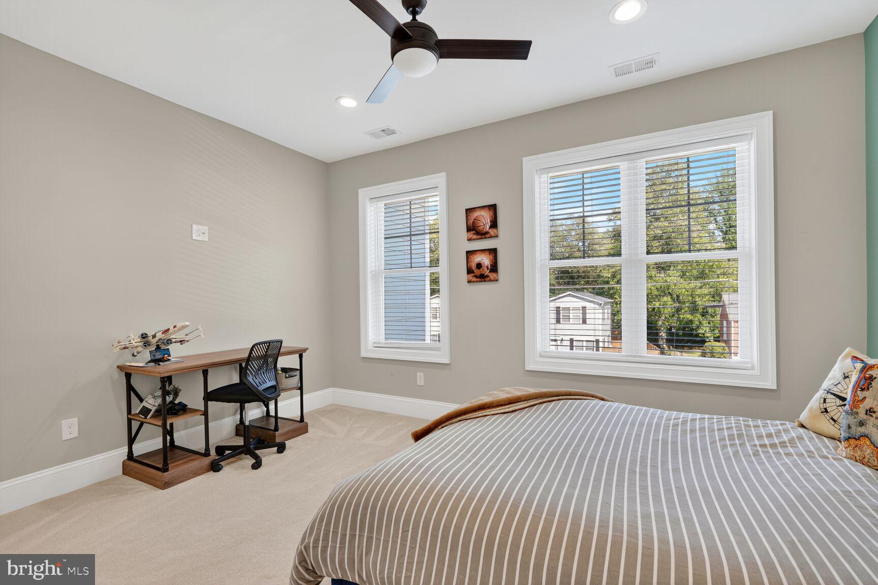 GREENWAY DOWNS - Residential