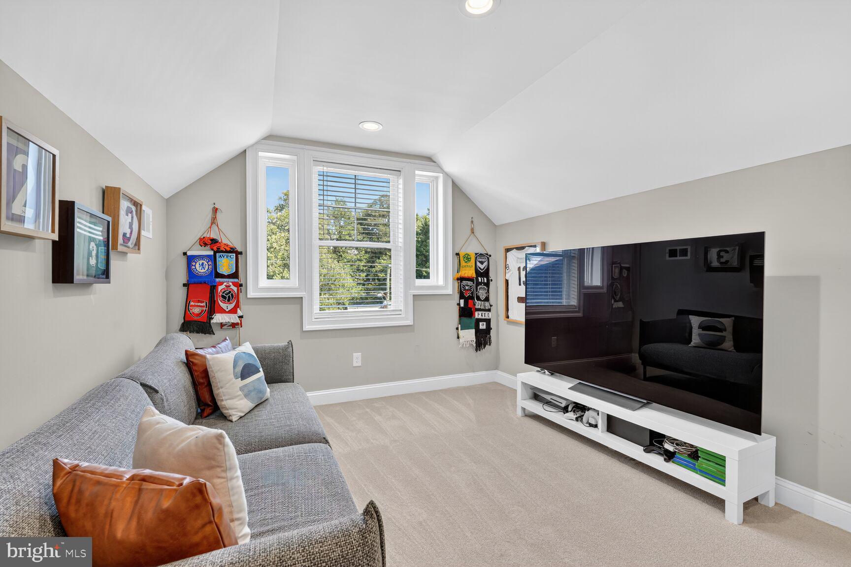 GREENWAY DOWNS - Residential