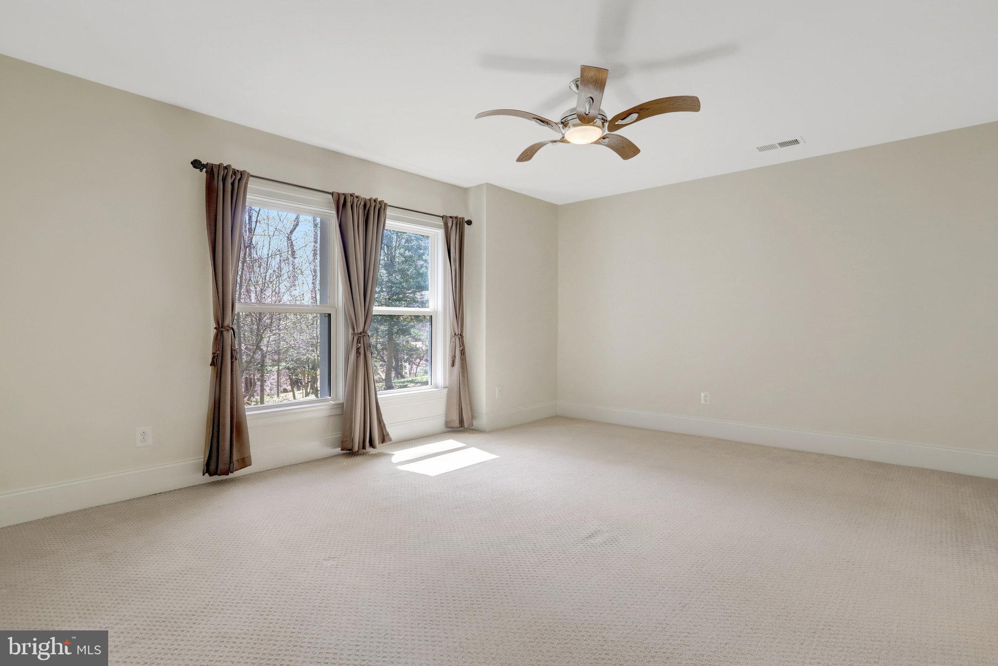 PARK POINTE - Residential