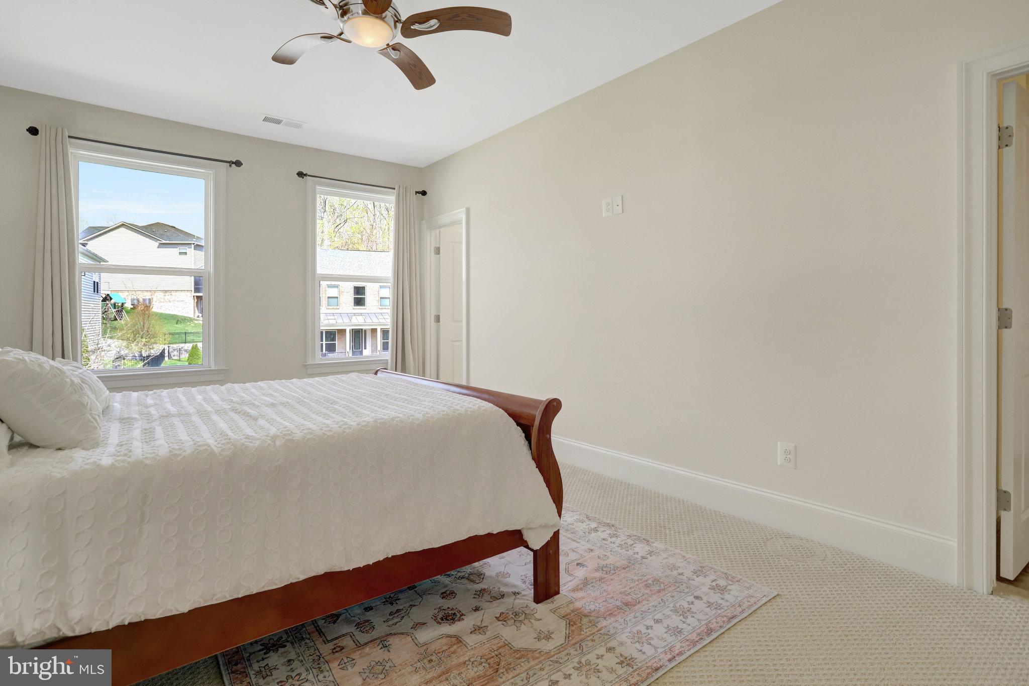 PARK POINTE - Residential