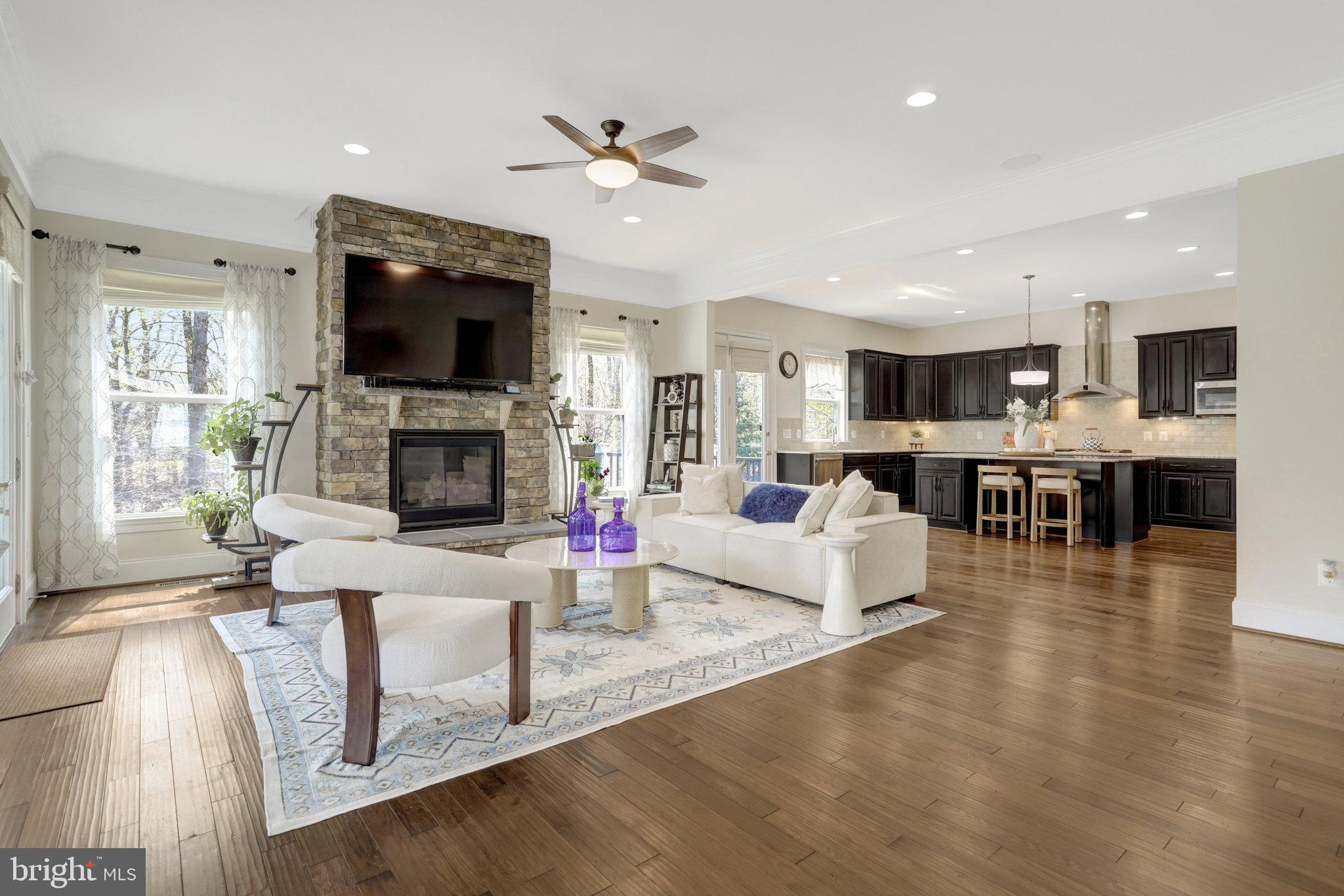 PARK POINTE - Residential