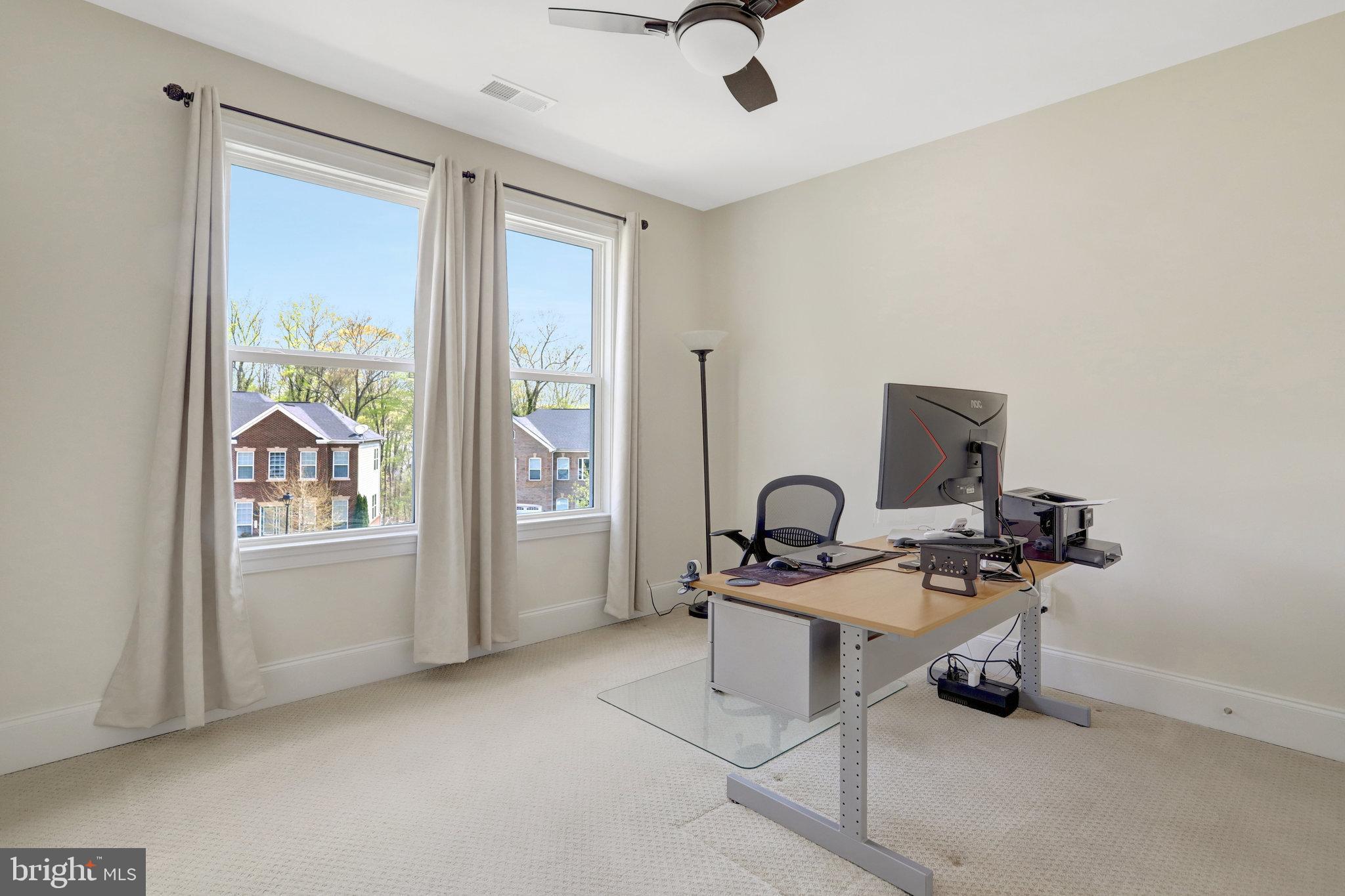 PARK POINTE - Residential