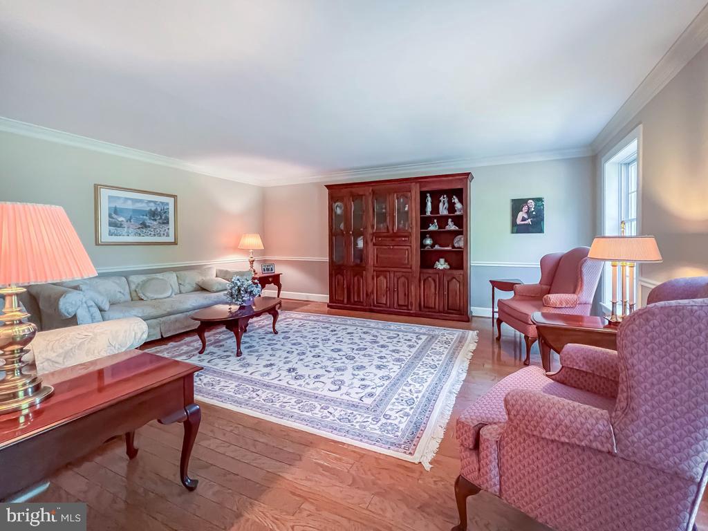 NORWALK - Residential