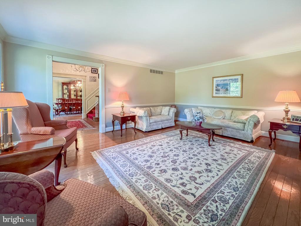 NORWALK - Residential