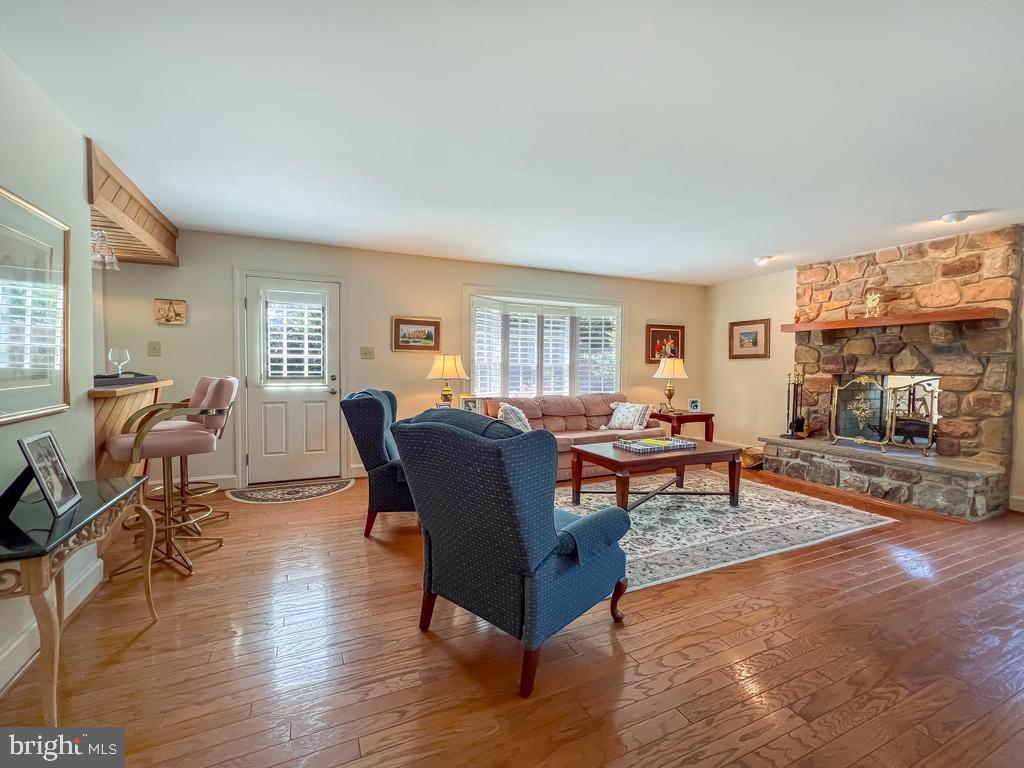 NORWALK - Residential