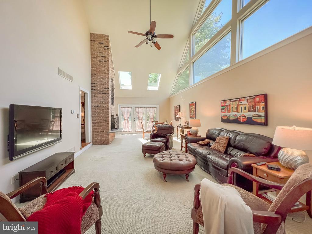 NORWALK - Residential