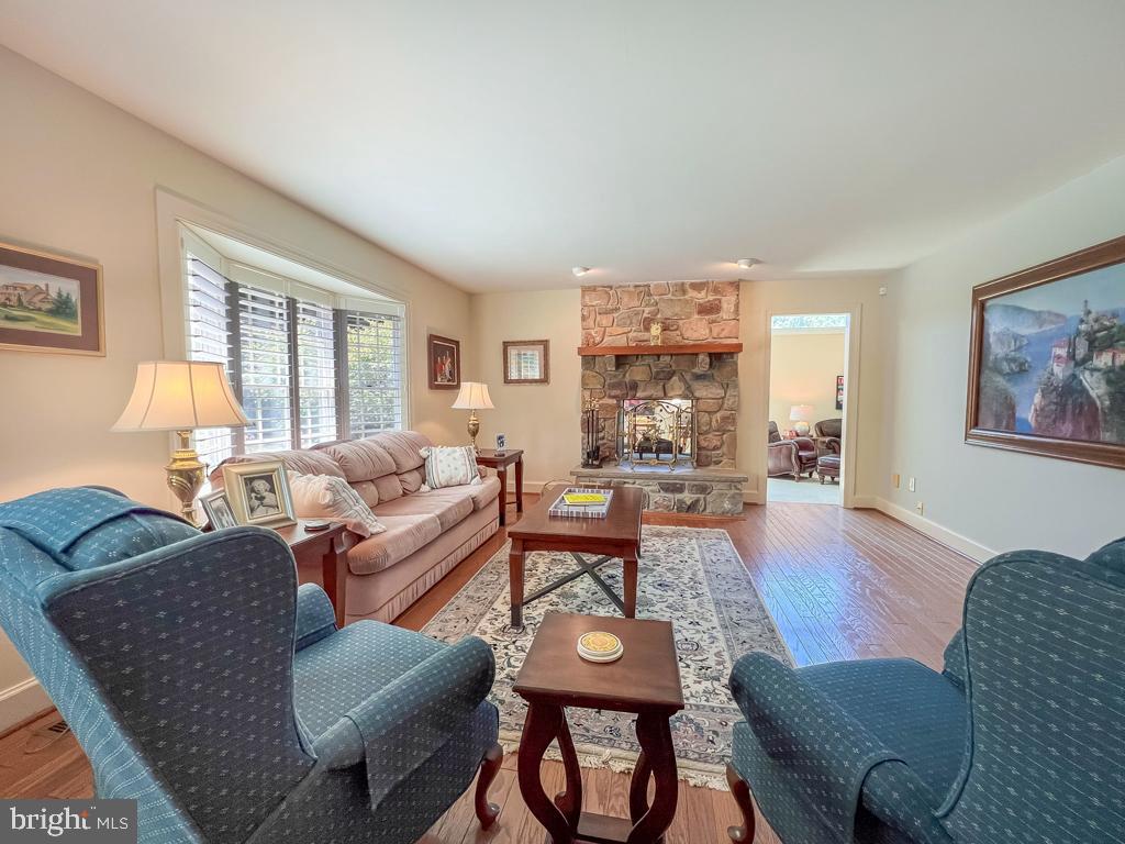 NORWALK - Residential