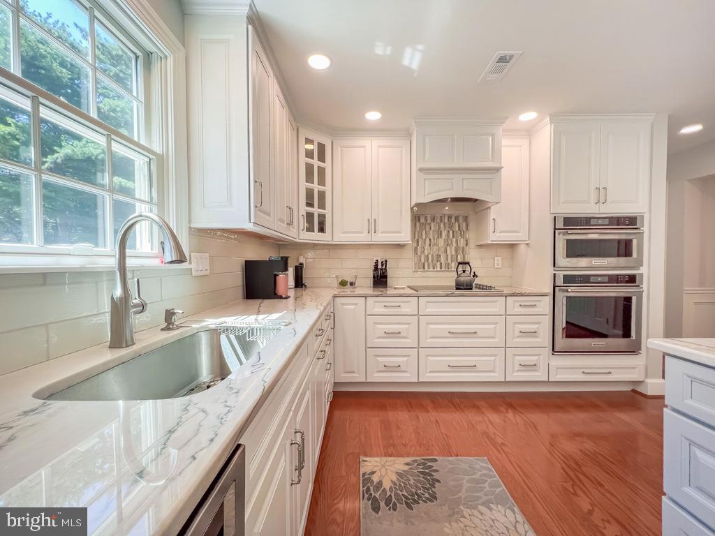 NORWALK - Residential