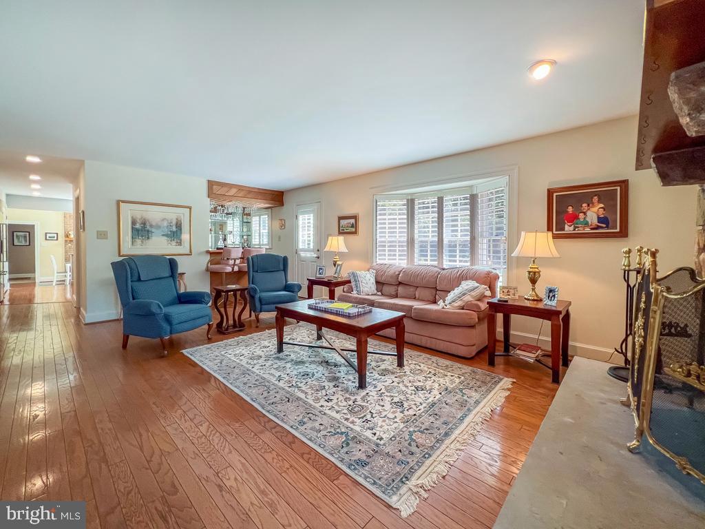 NORWALK - Residential