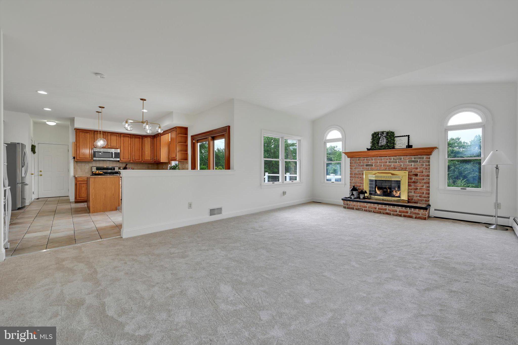 WEAVERS POND - Residential