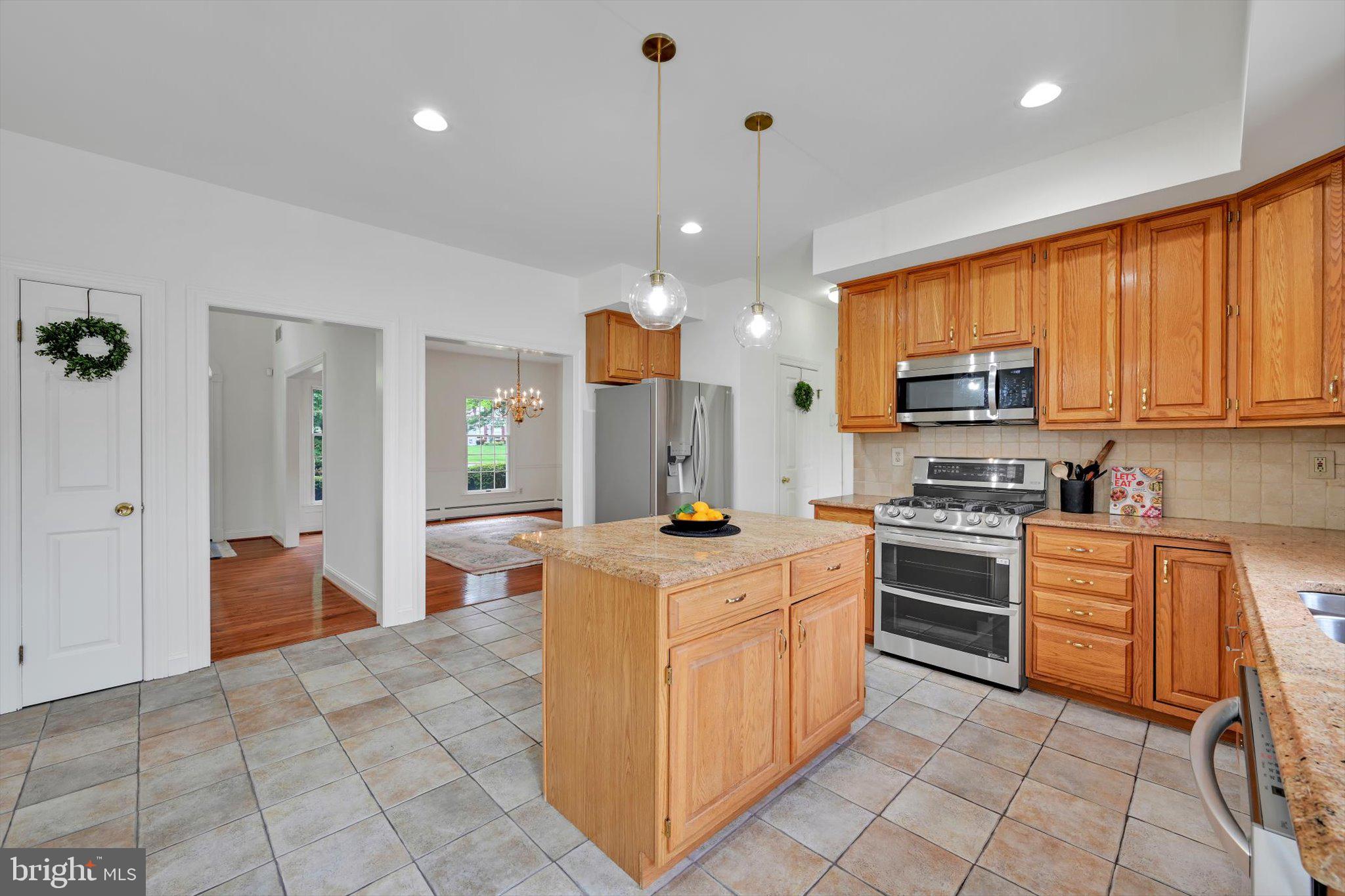 WEAVERS POND - Residential