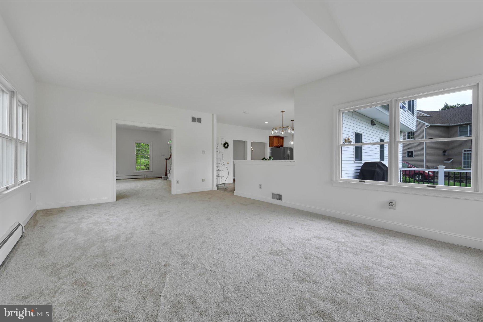 WEAVERS POND - Residential