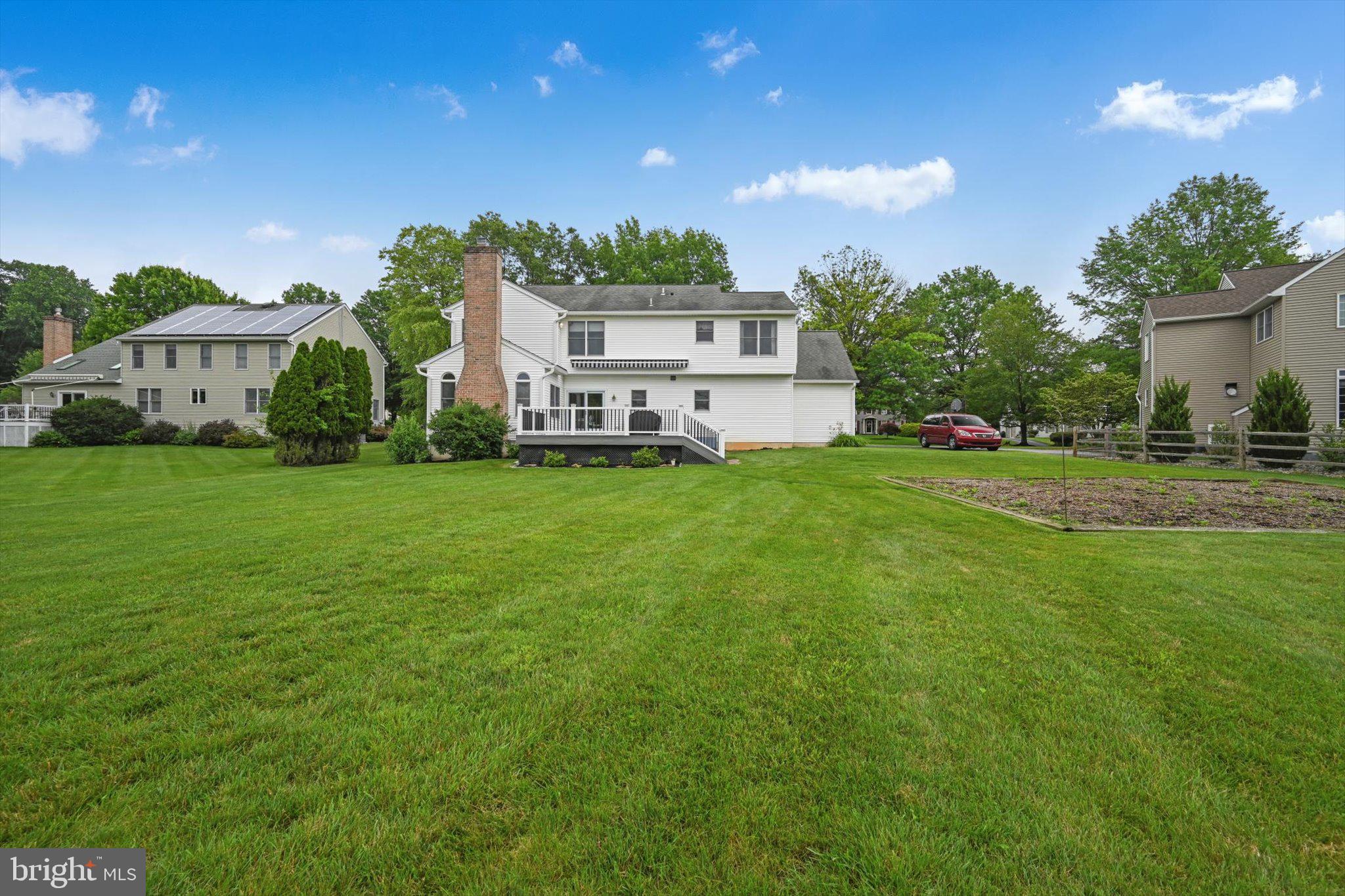 WEAVERS POND - Residential