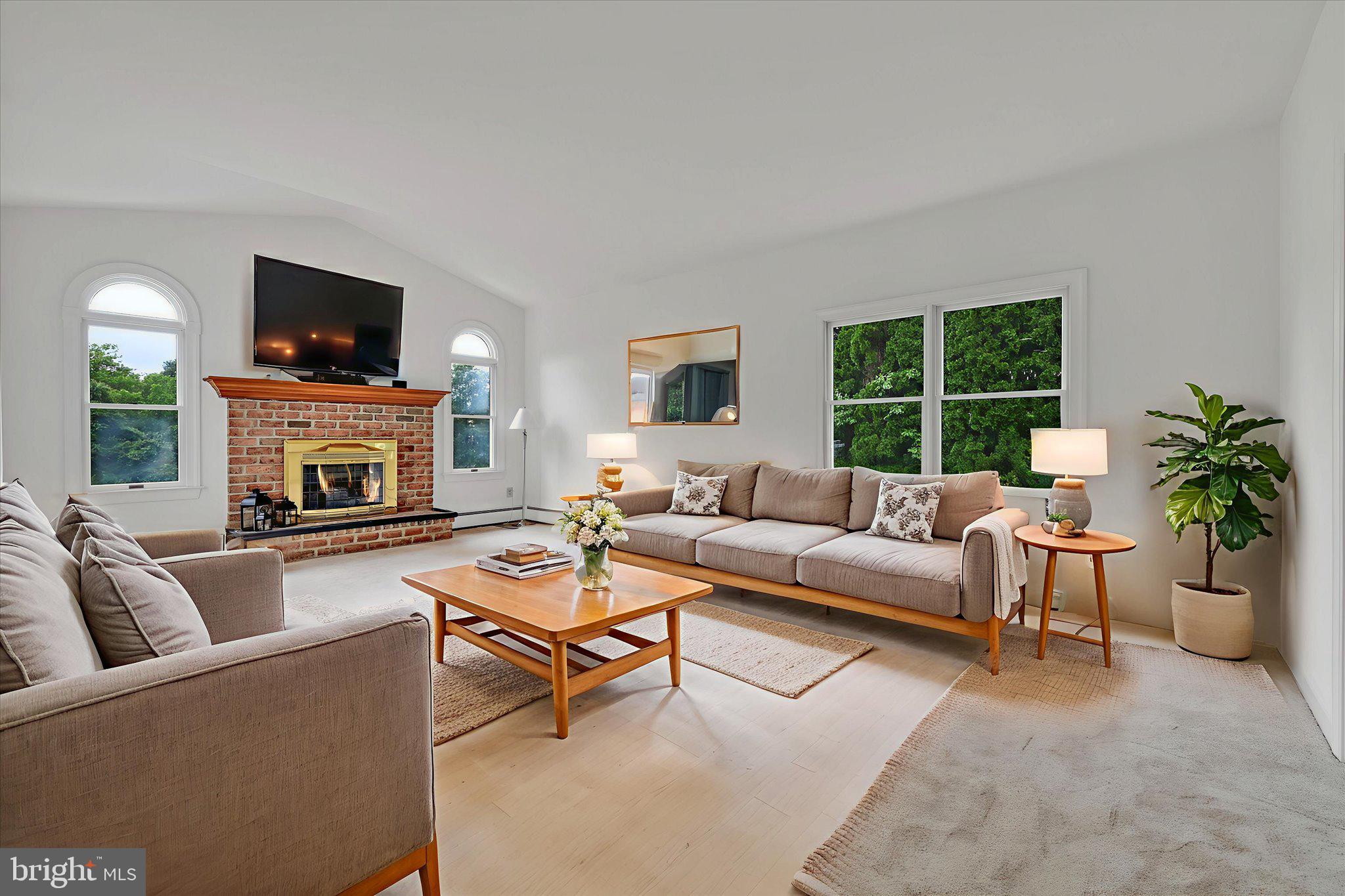 WEAVERS POND - Residential