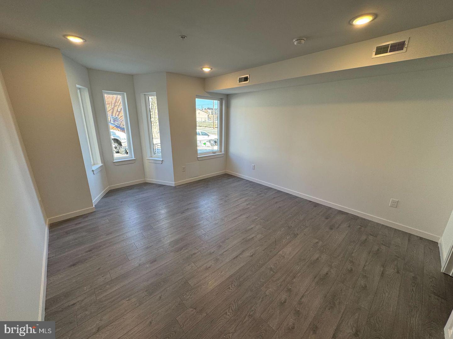 NICETOWN-TIOGA - Residential Lease