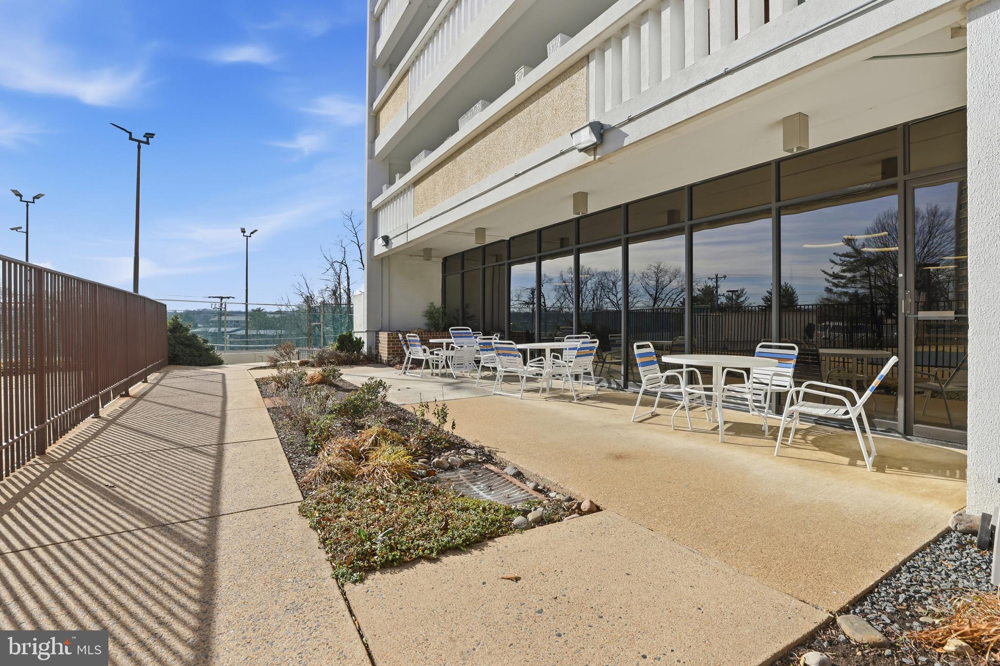 ALEXANDRIA KNOLLS - Residential