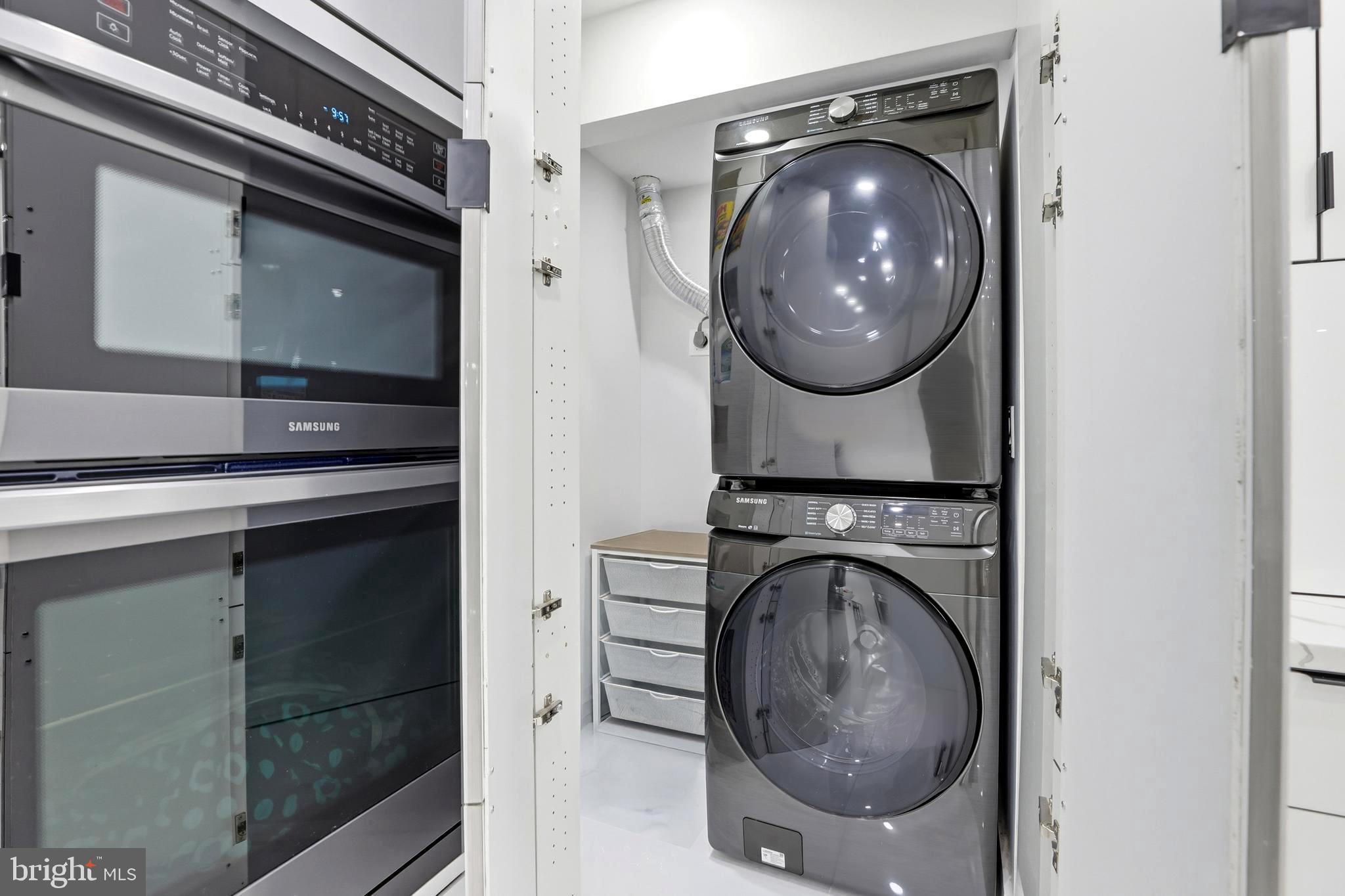 ALEXANDRIA KNOLLS - Residential