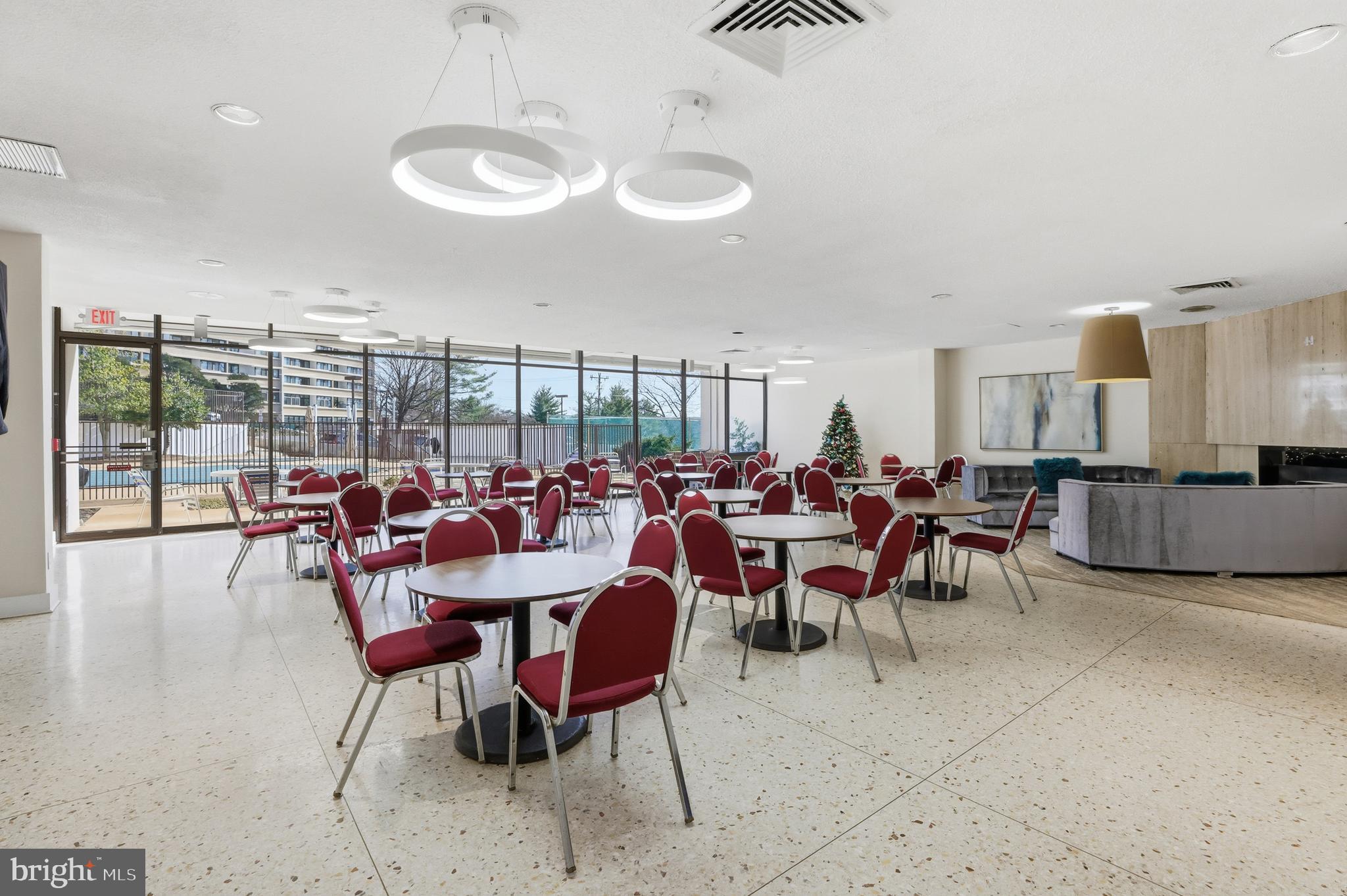 ALEXANDRIA KNOLLS - Residential