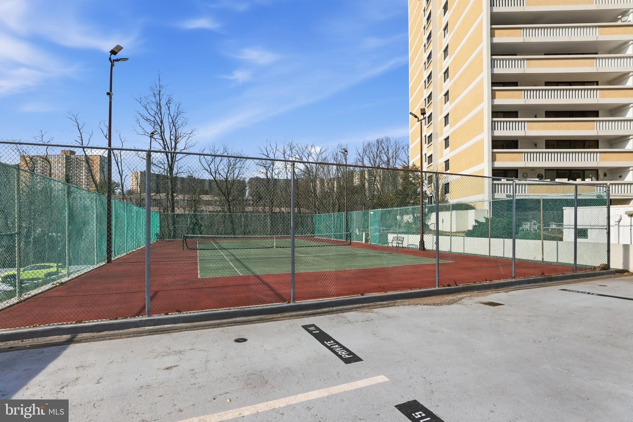 ALEXANDRIA KNOLLS - Residential