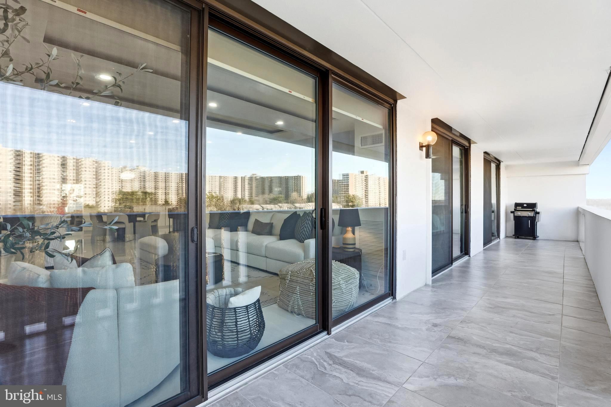 ALEXANDRIA KNOLLS - Residential