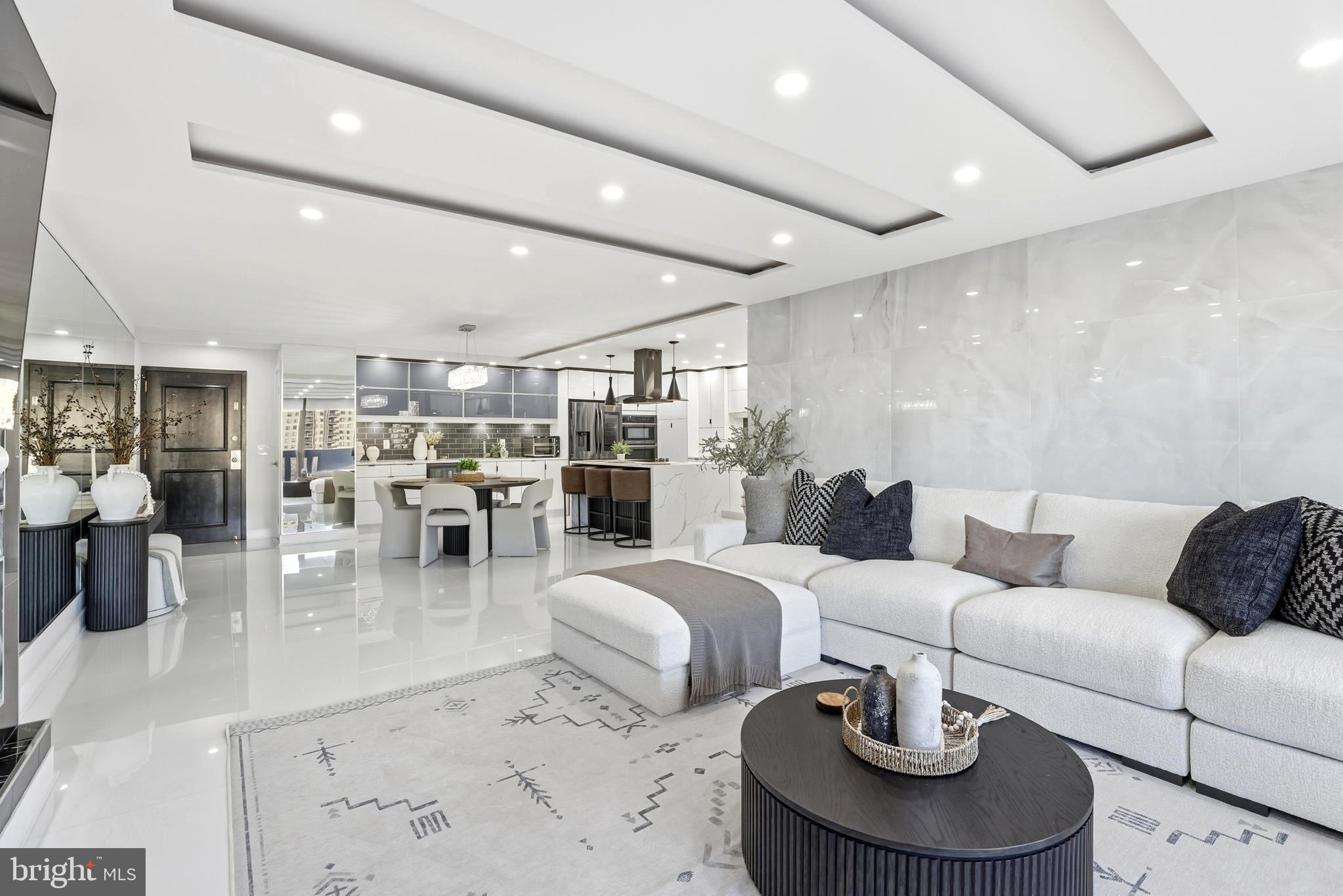 ALEXANDRIA KNOLLS - Residential