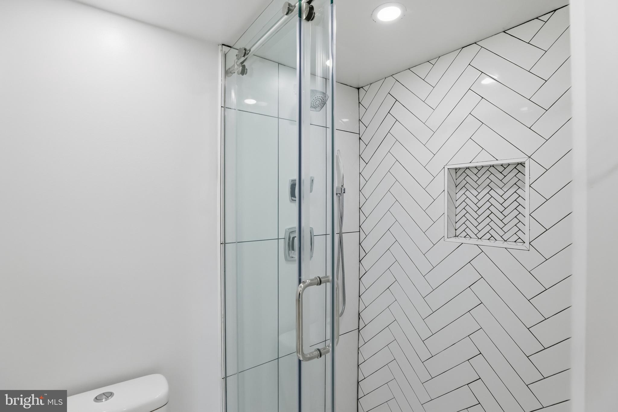 ALEXANDRIA KNOLLS - Residential