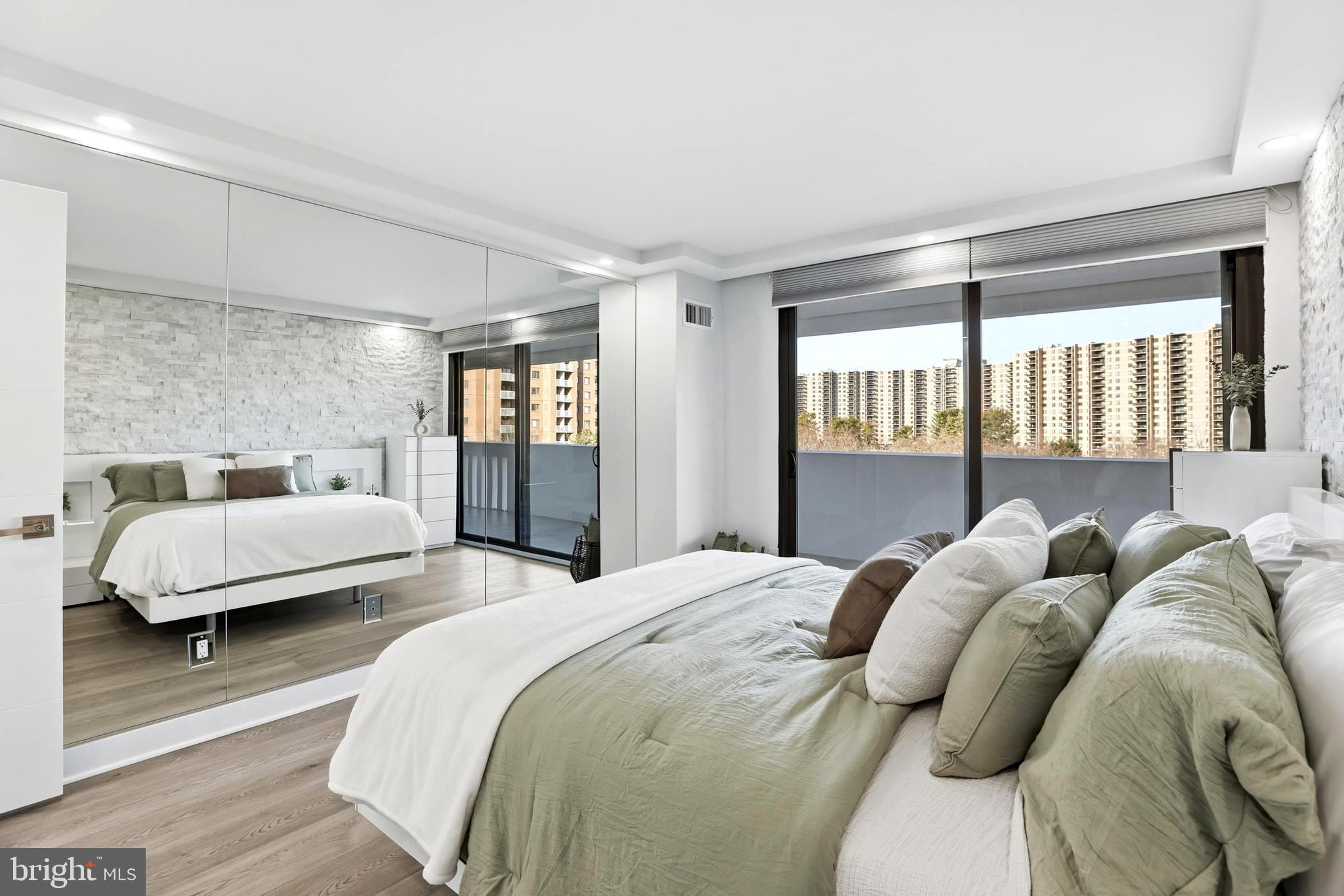 ALEXANDRIA KNOLLS - Residential