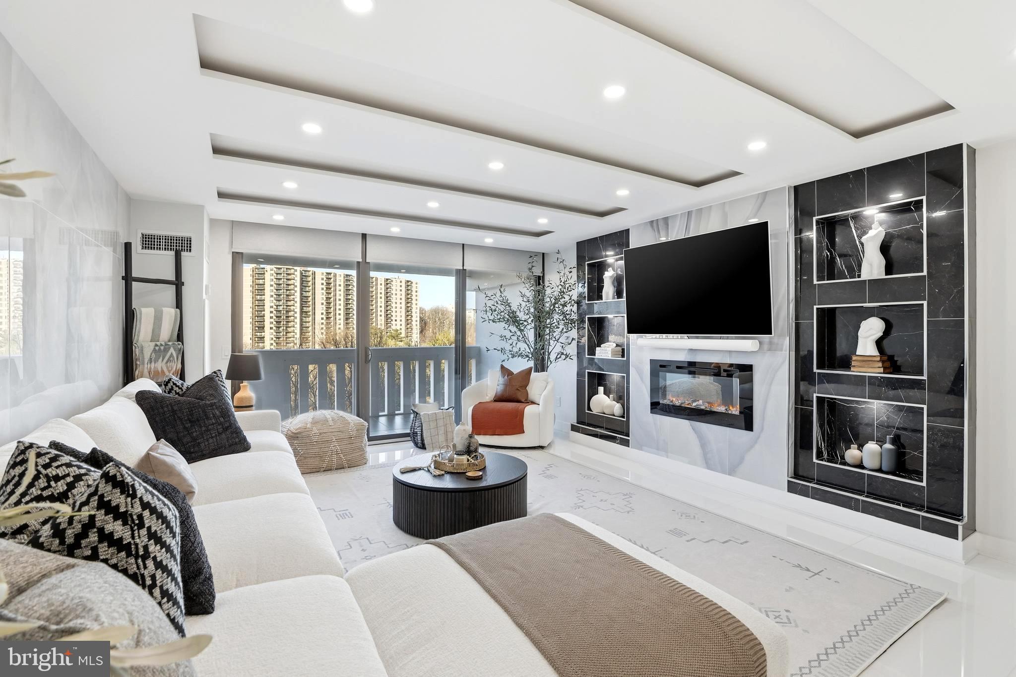 ALEXANDRIA KNOLLS - Residential