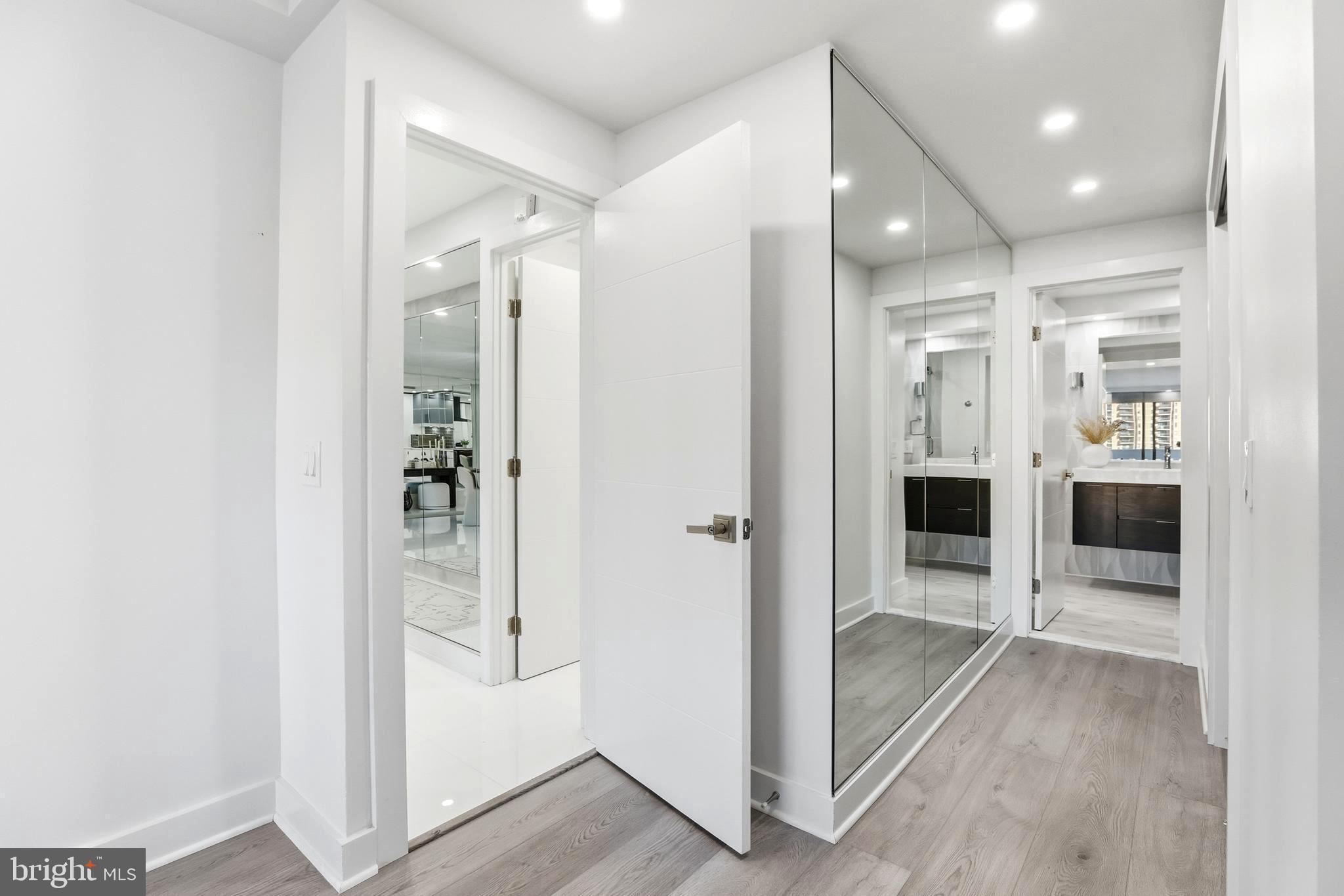 ALEXANDRIA KNOLLS - Residential