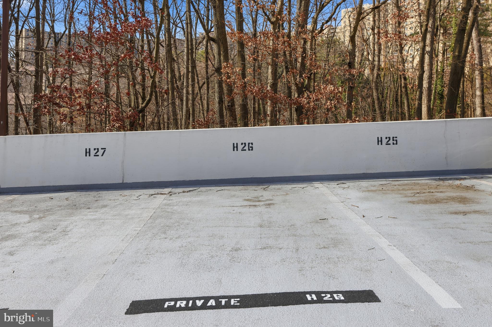 ALEXANDRIA KNOLLS - Residential