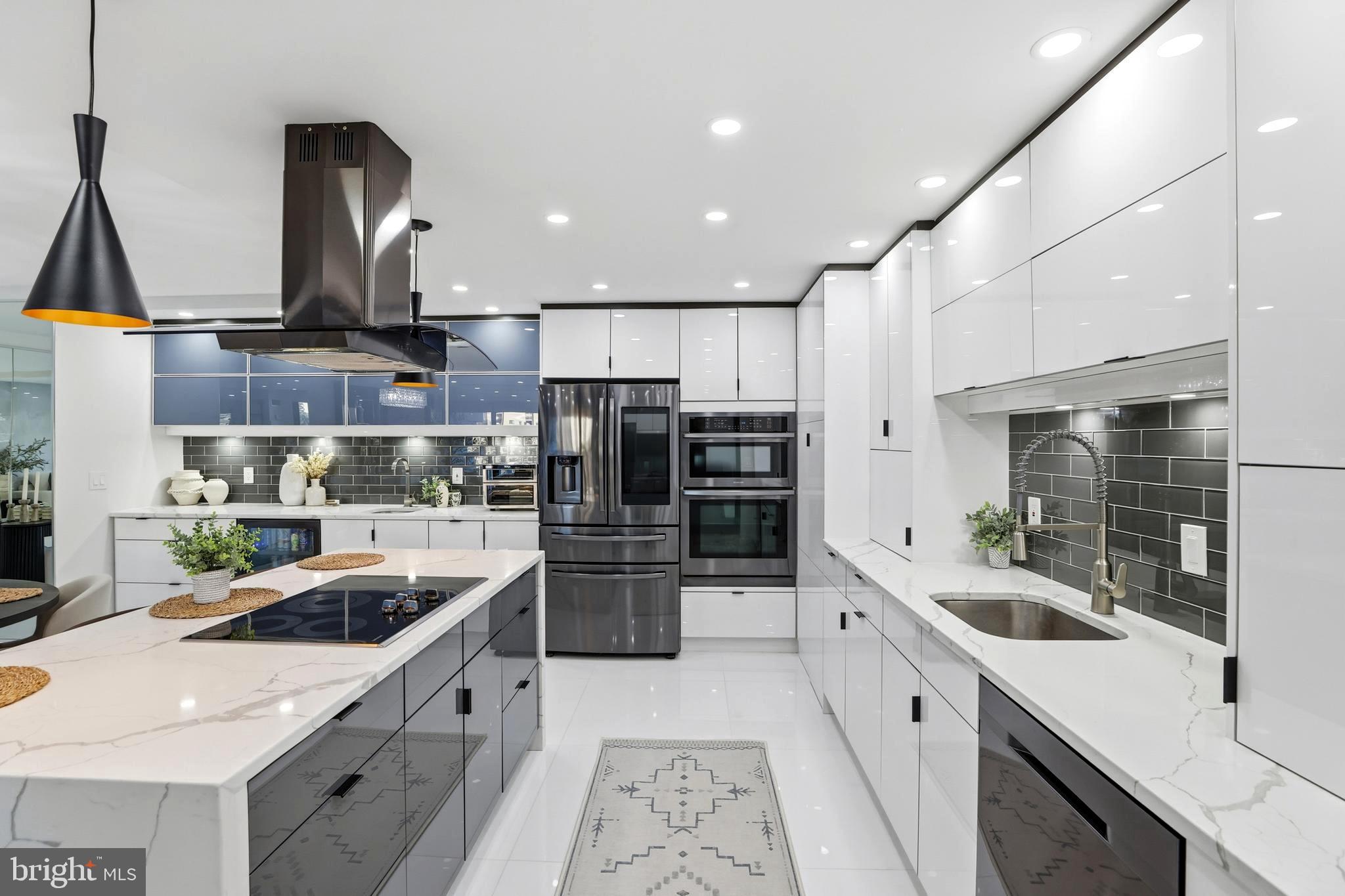 ALEXANDRIA KNOLLS - Residential