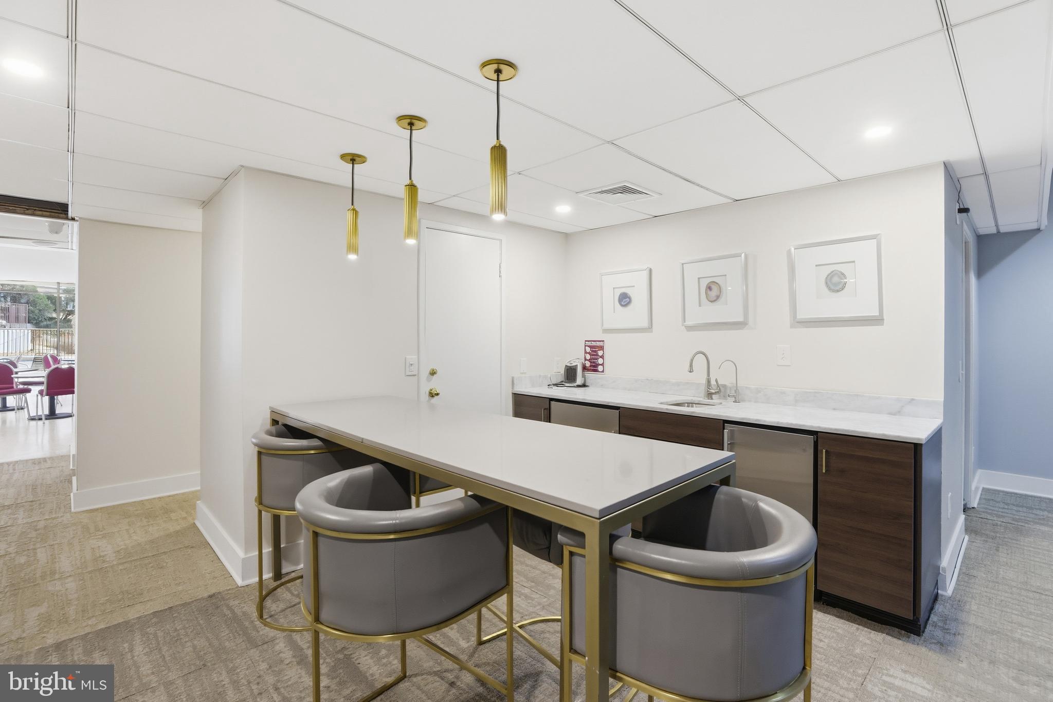 ALEXANDRIA KNOLLS - Residential