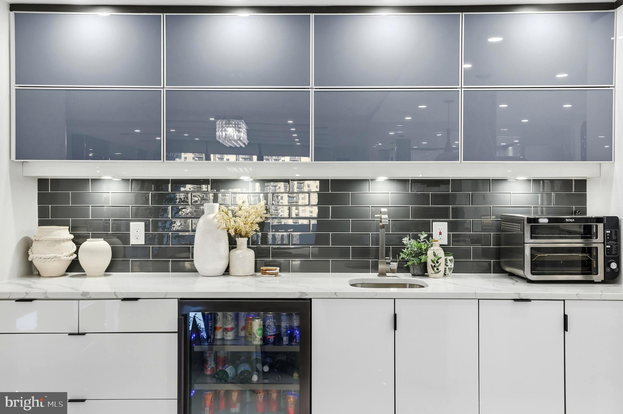 ALEXANDRIA KNOLLS - Residential