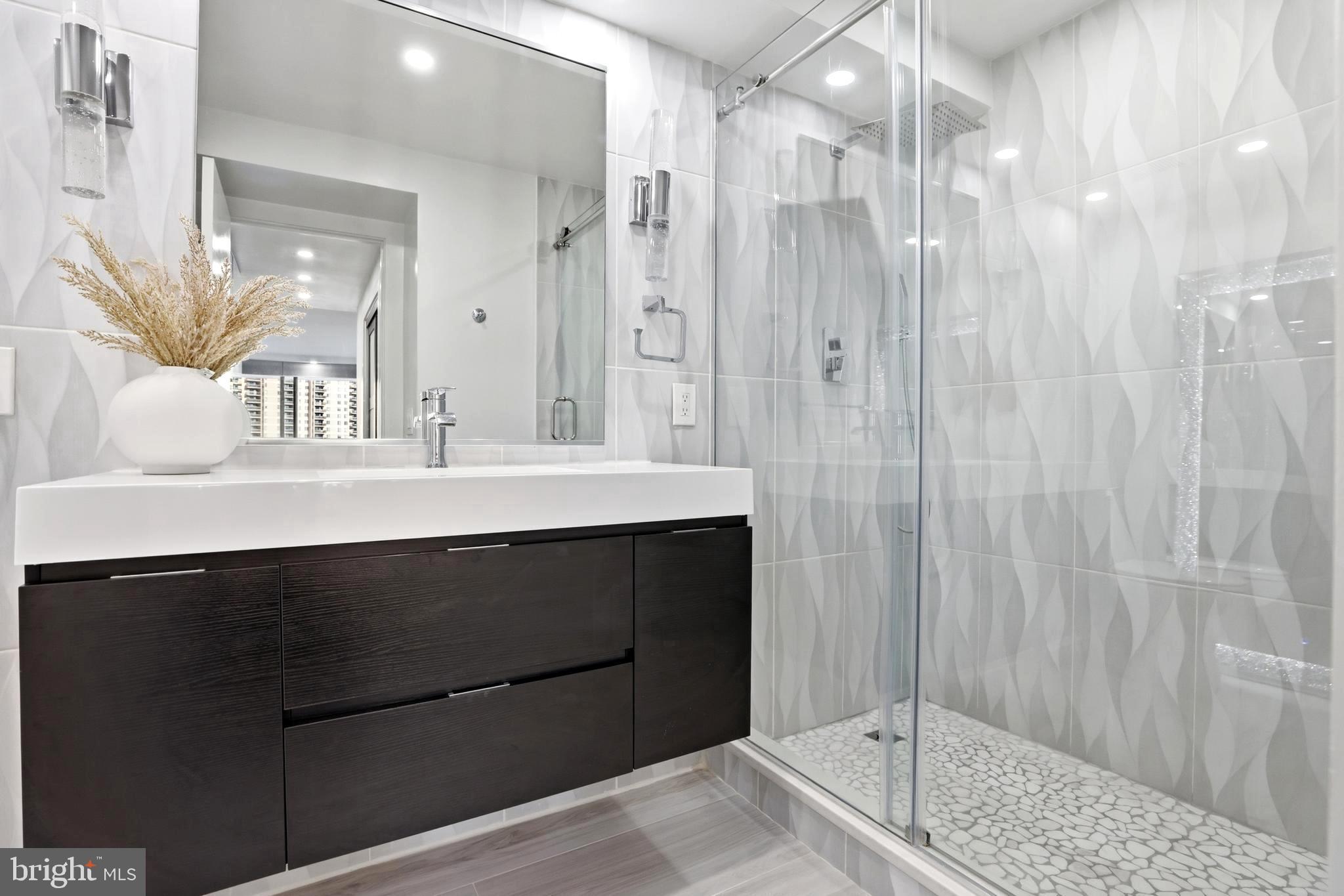 ALEXANDRIA KNOLLS - Residential