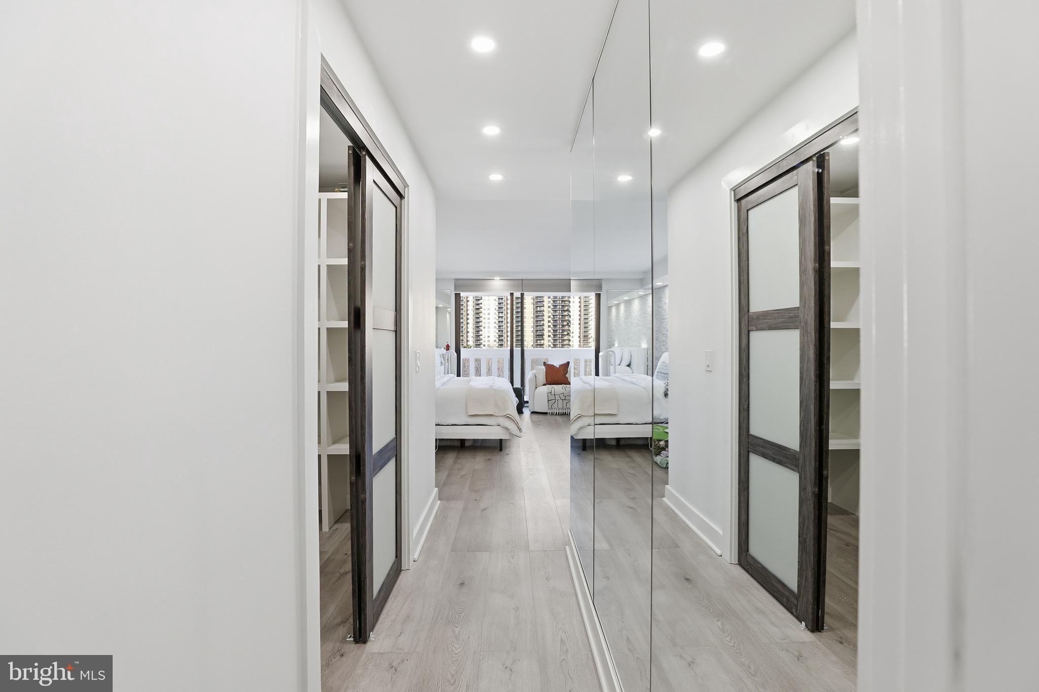 ALEXANDRIA KNOLLS - Residential