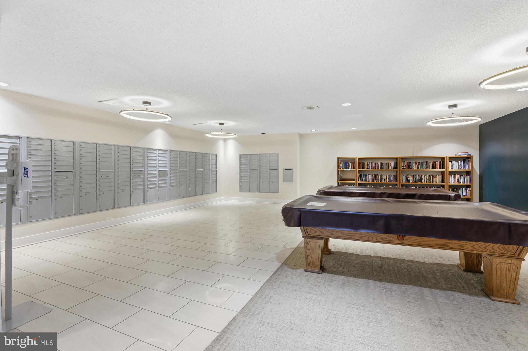 ALEXANDRIA KNOLLS - Residential