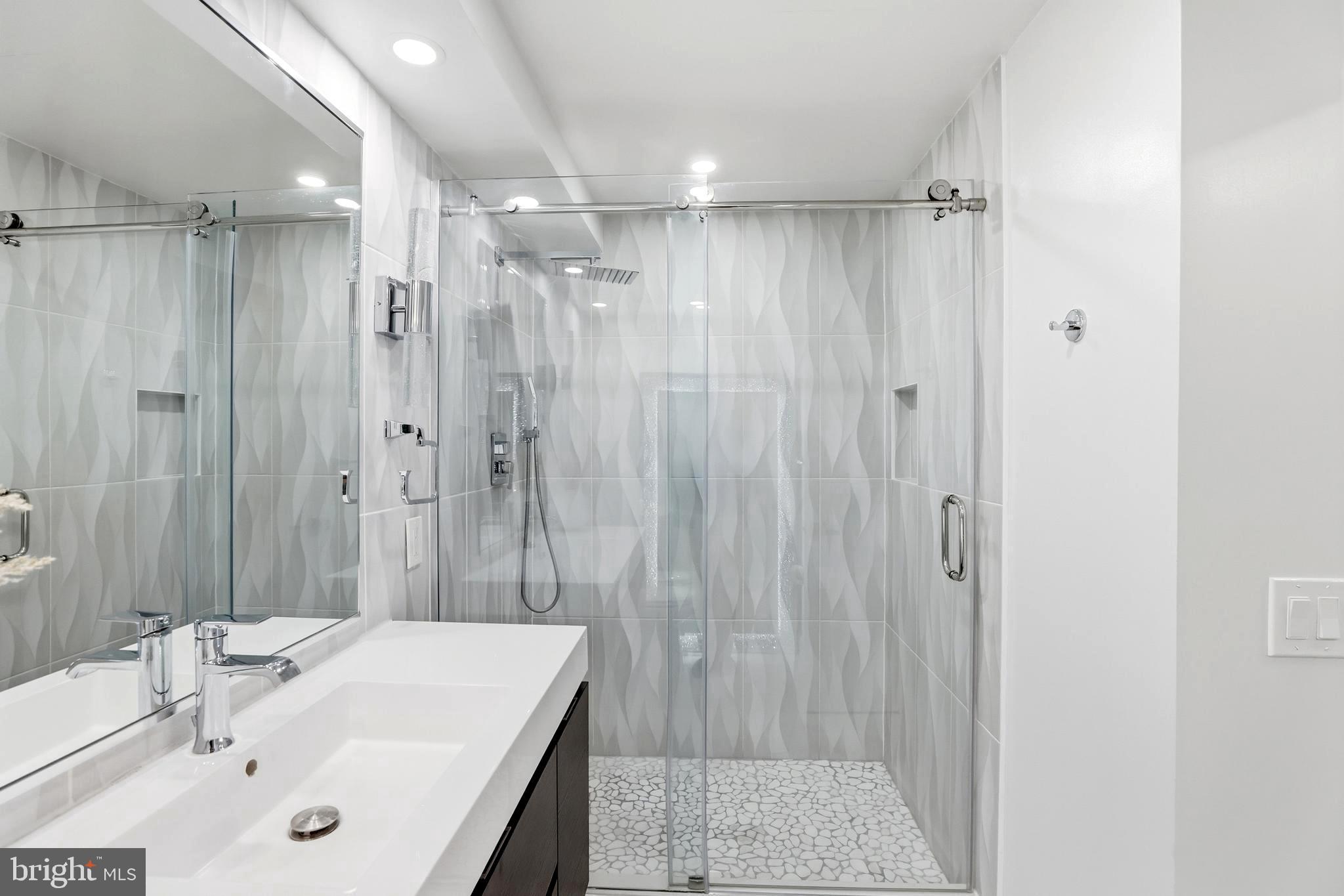 ALEXANDRIA KNOLLS - Residential