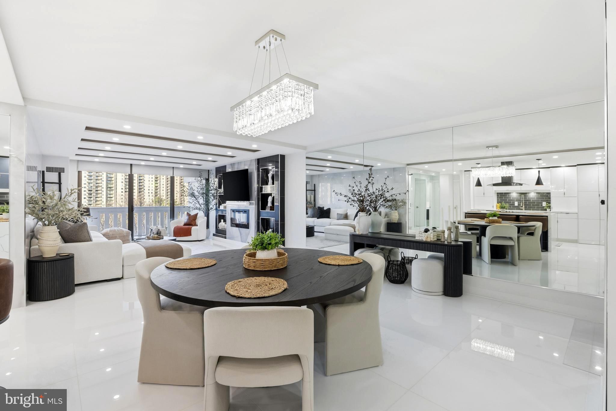 ALEXANDRIA KNOLLS - Residential