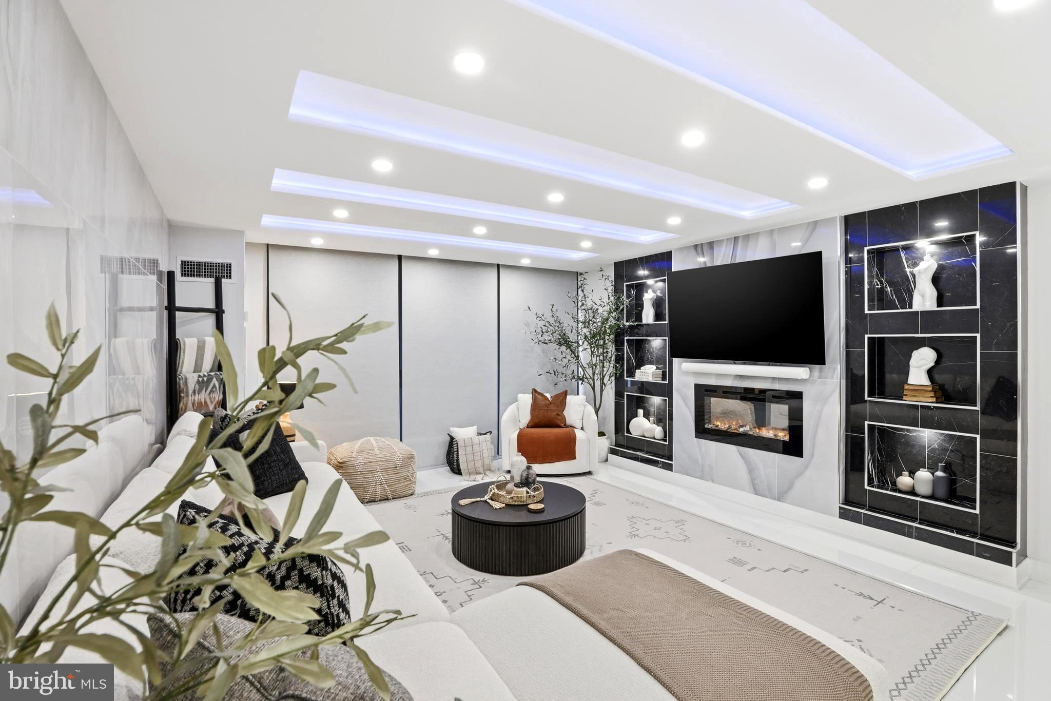 ALEXANDRIA KNOLLS - Residential