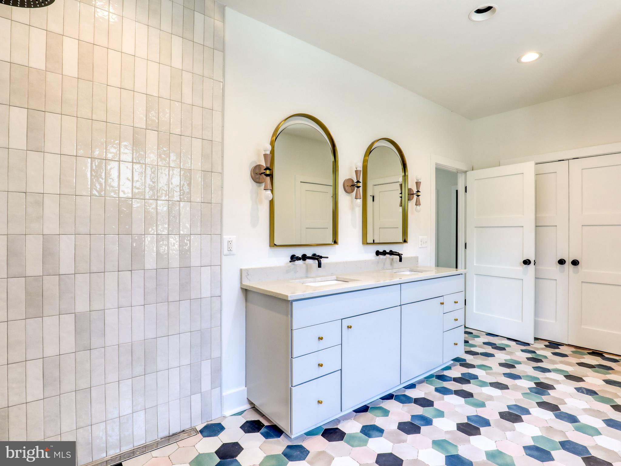 JUNEWOOD ESTATES - Residential