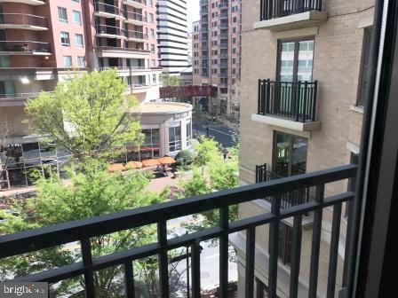 LIONSGATE - Residential Lease