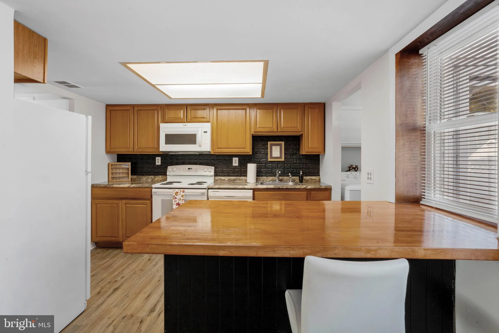 Willingboro, New Jersey 08046, United States, 2 Bedrooms Bedrooms, ,2 BathroomsBathrooms,Residential,Pending,37672