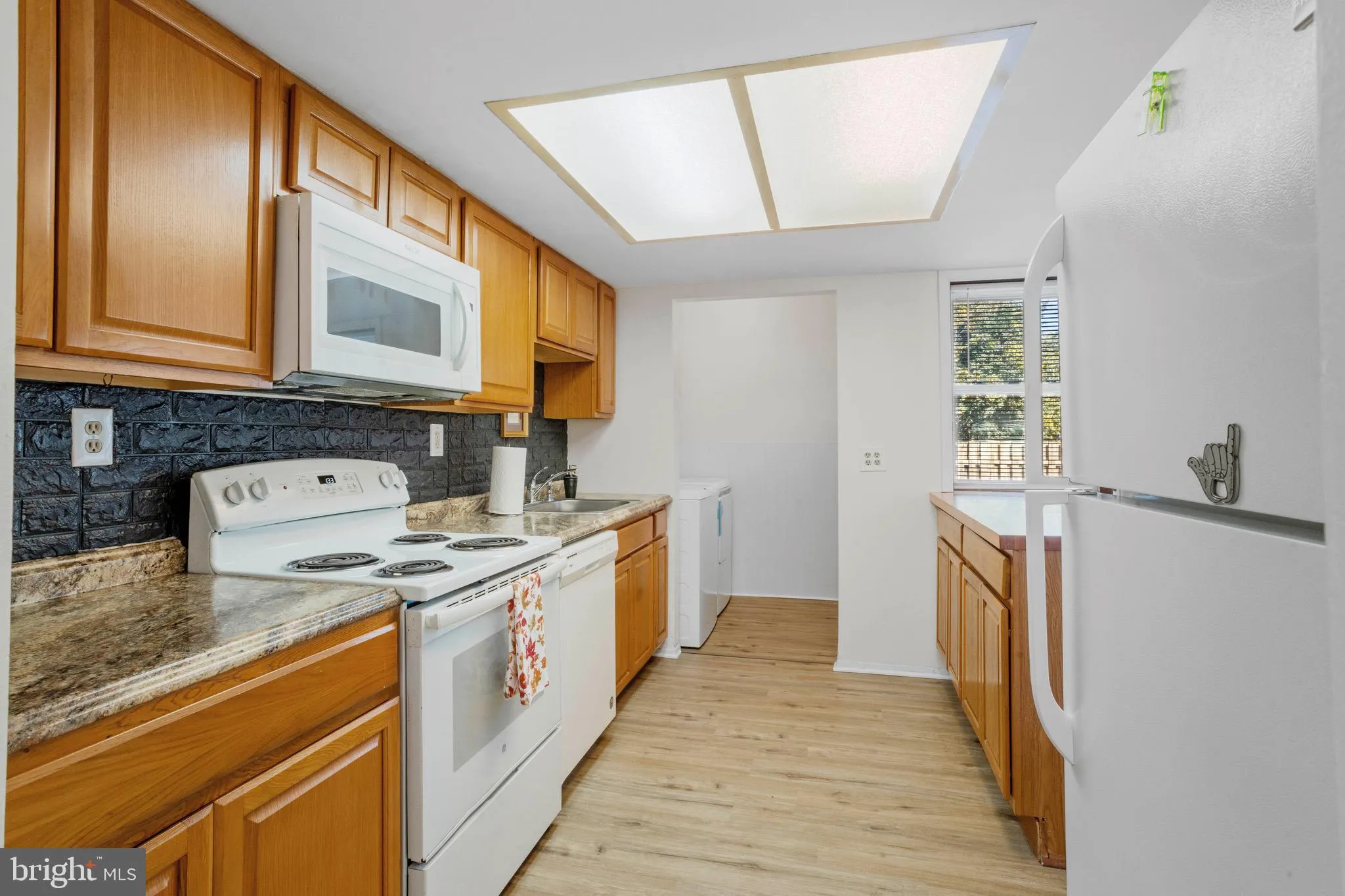 Willingboro, New Jersey 08046, United States, 2 Bedrooms Bedrooms, ,2 BathroomsBathrooms,Residential,Pending,37672