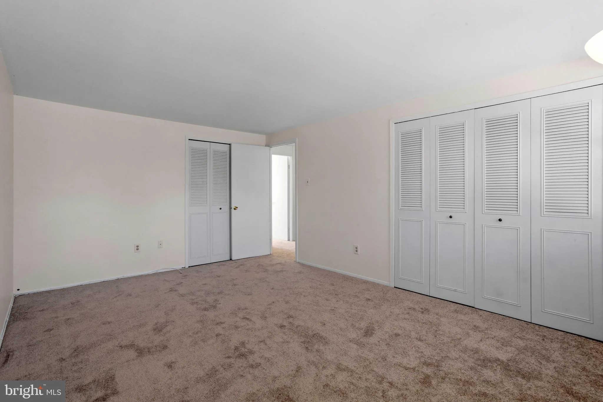 Willingboro, New Jersey 08046, United States, 2 Bedrooms Bedrooms, ,2 BathroomsBathrooms,Residential,Pending,37672