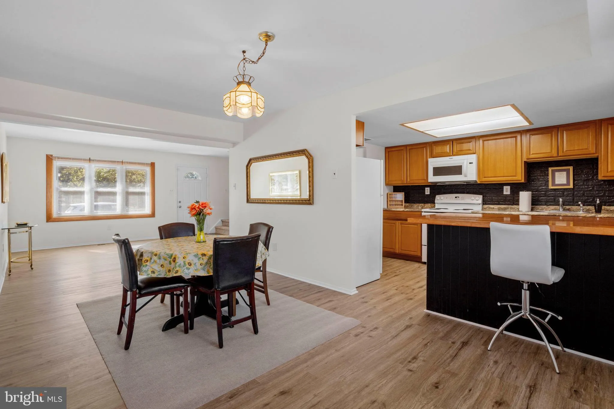 Willingboro, New Jersey 08046, United States, 2 Bedrooms Bedrooms, ,2 BathroomsBathrooms,Residential,Pending,37672