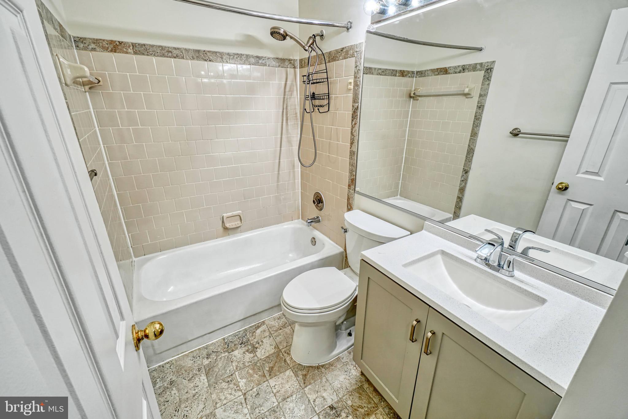 BOWLING BROOK FARMS - Residential Lease