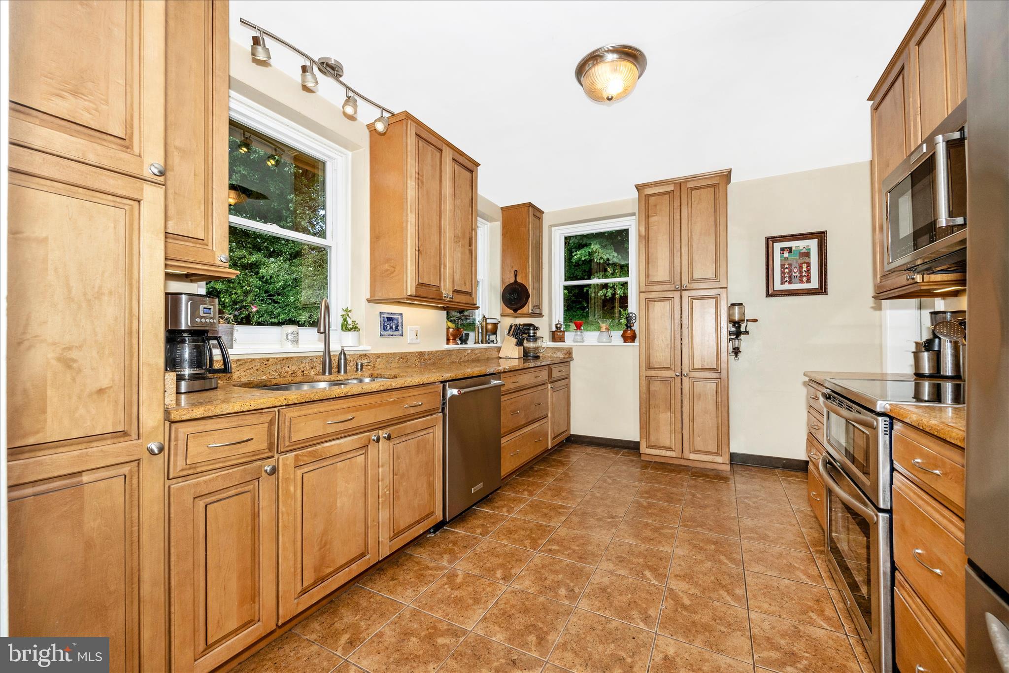 BRADDOCK HEIGHTS - Residential